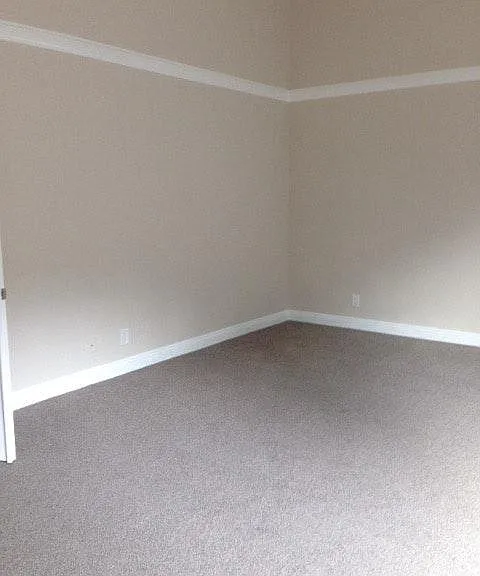 27126 Neda — Photo 36
