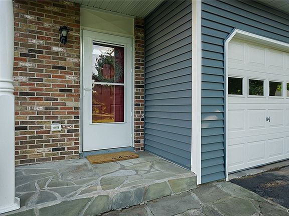 4th image of 8373 Zenith Dr
