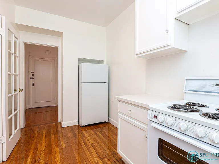 1945 Broadway St #102 — Photo 12