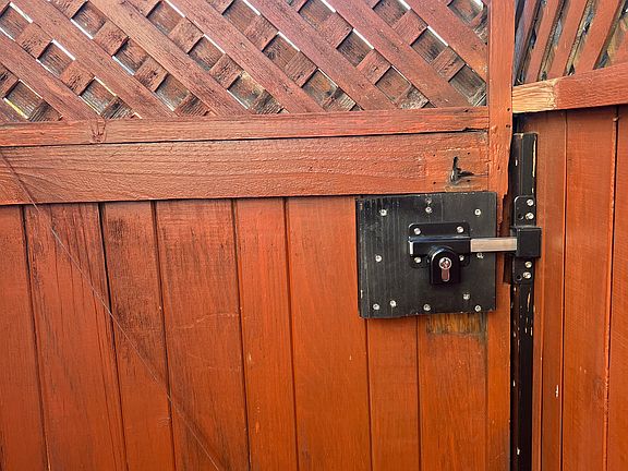 Strong lock
