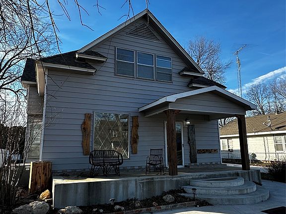 2nd image of 420 S Main St