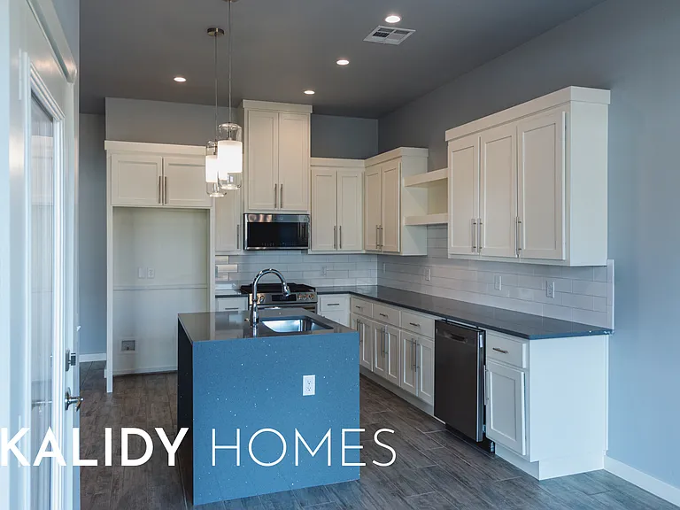 504 Remington Ave — Photo 16