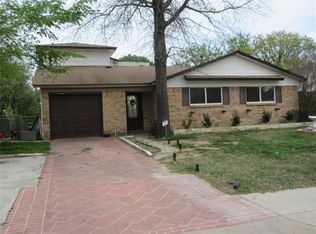 504 Arwine Dr, Hurst, TX 76053