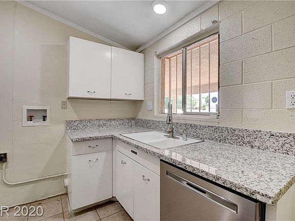 5th image of 3332 Osage Ave