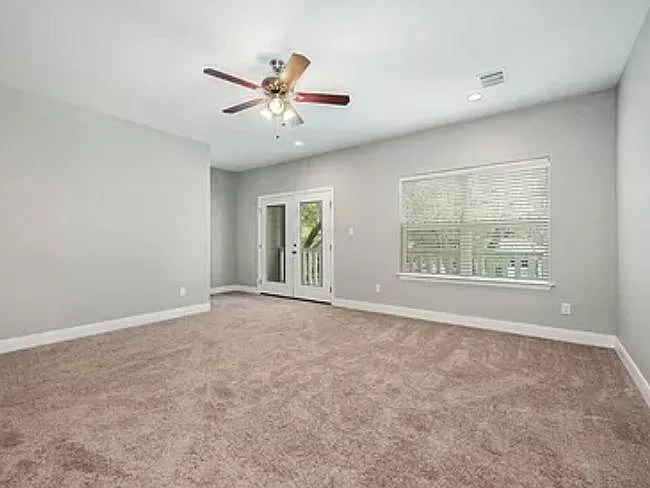 112 Sterling St #A — Photo 13