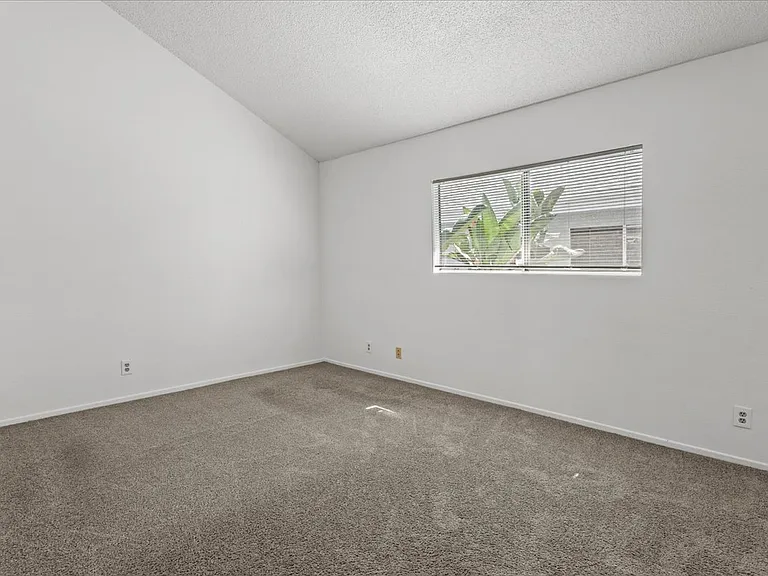 9660 Sepulveda Blvd #10 — Photo 18