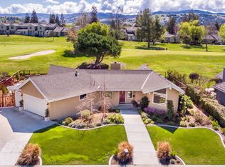 890 S Ridgemark Dr, Hollister, CA 95023
