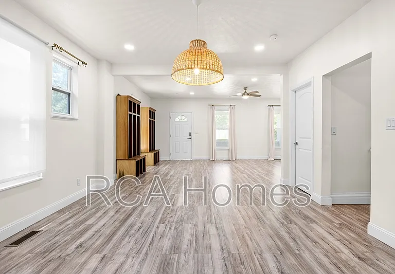 37 N Gray St — Photo 5