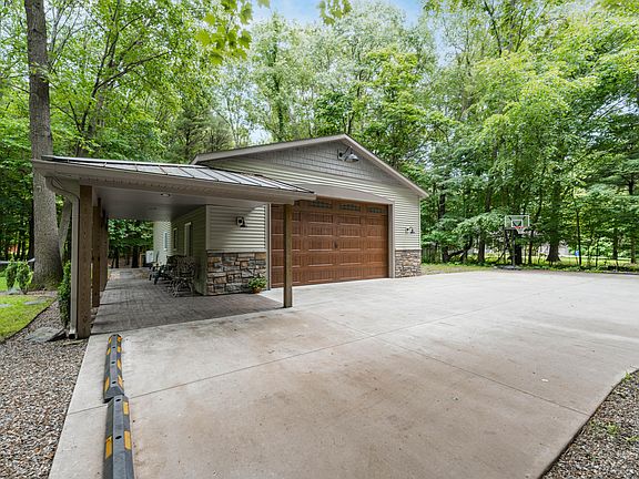 4th image of 25158 Chaty Ln