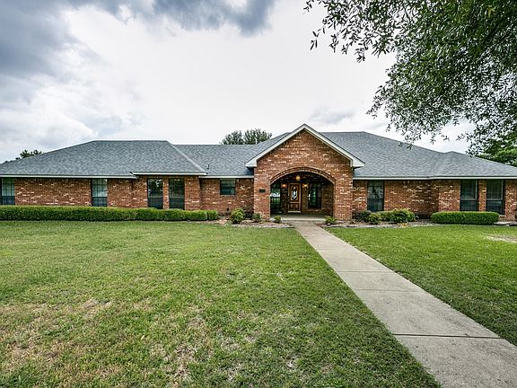2nd image of 101 Copperfield Ct