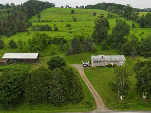 2044 McGraw Marathon Rd, Marathon, NY 13803
