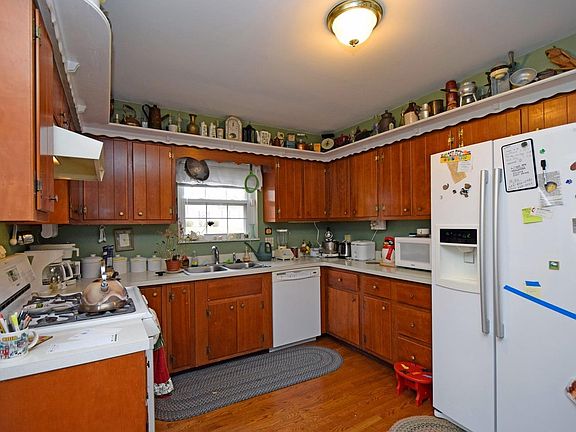 4th image of 3009 Saddleback Dr