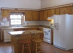 5th image of 155 Lake Ln