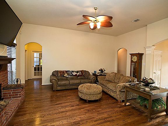 Large open living area.
