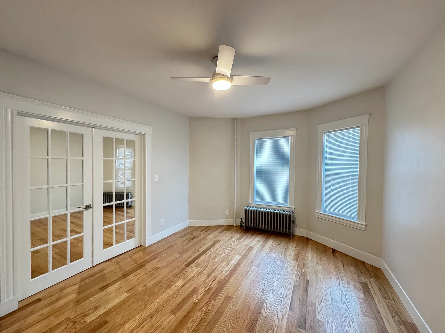 2 bed, 975 sqft, $2,700 — Photo 4