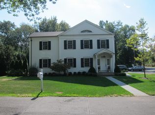 127 Spruce St, Southport, CT 06890
