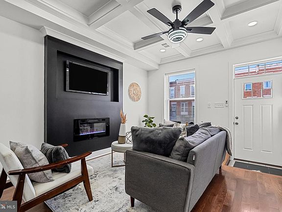 3rd image of 1315 N Montford Ave