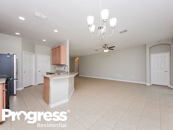 5th image of 3017 Madelia Ln