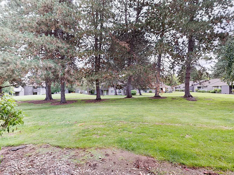 Tualatin Heights — Photo 30
