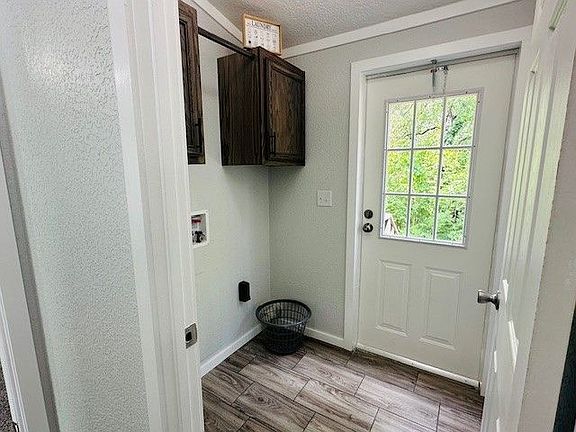 5th image of 6209 SE 51st St