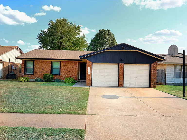 740 W Elder Dr — Photo 1