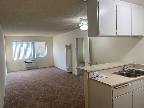 3rd image of 10075 Tujunga Canyon Blvd #219