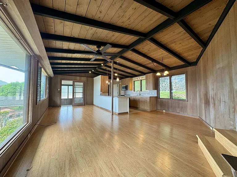 2548 Ferdinand Ave — Photo 2
