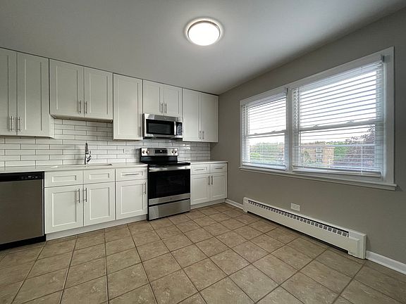 3rd image of 5107 Washington St #28-R