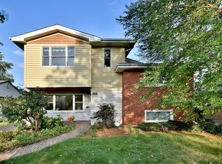 259 N Garfield St, Lombard, IL 60148