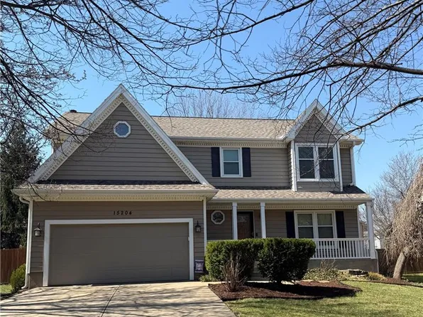 15204 Outlook St, Overland Park, KS 66223