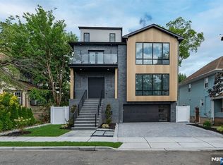 10 Williams Ter, Cliffside Park, NJ 07010