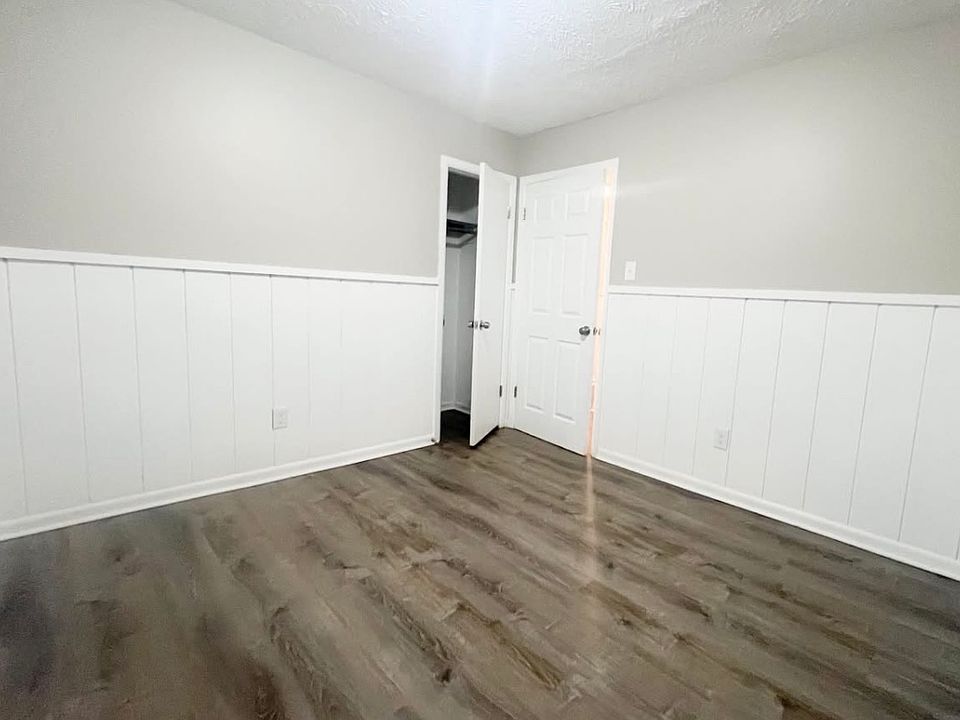 2nd image of 6148 Pineneedle Dr SW