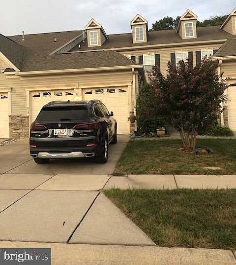 2nd image of 628 Caracle Ct