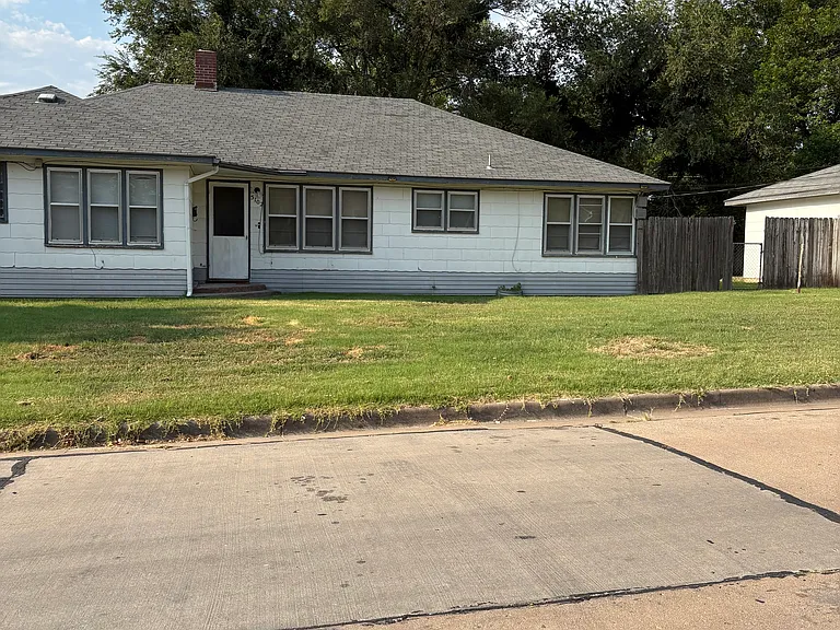 5102 E Elm St — Photo 9
