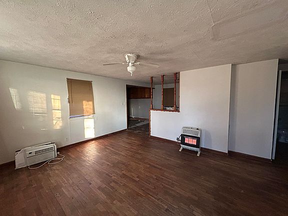 3rd image of 605 W Kiowa Ave