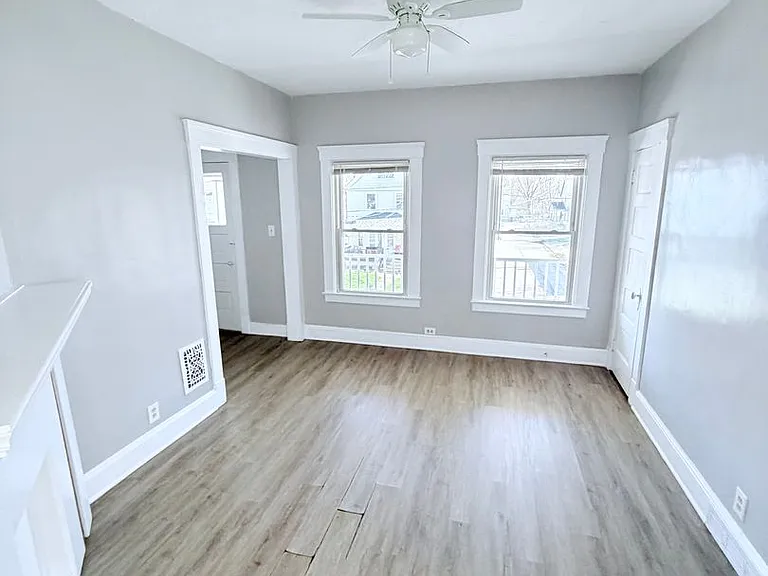 3914 W 21st St — Photo 9