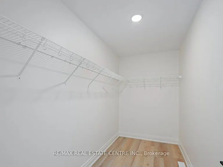 49 Lucas Rd #UPPER ONLY — Photo 30