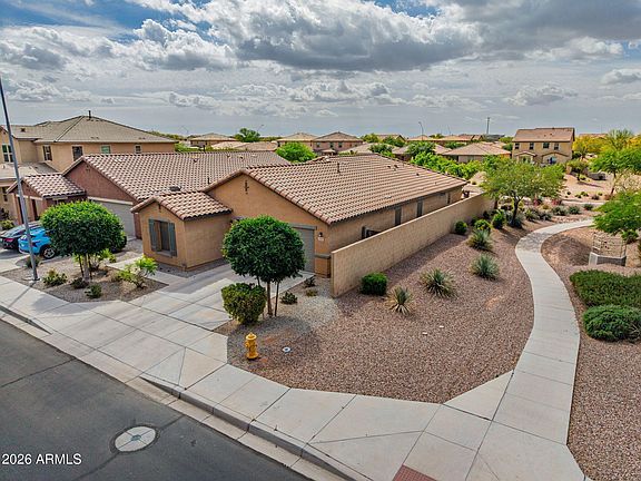 3rd image of 40885 W PORTIS Drive