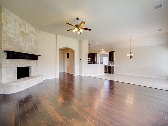5th image of 304 Fountain Creek Ct