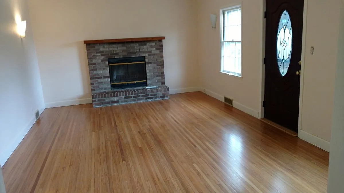 Guilford Road, Rockford — Photo 4