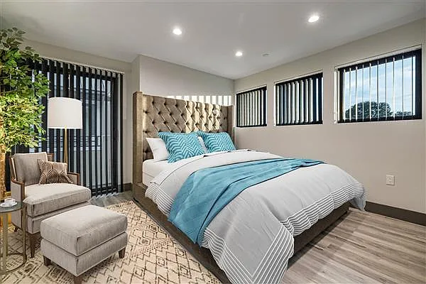 4930 Laurel Canyon Blvd #203 — Photo 2
