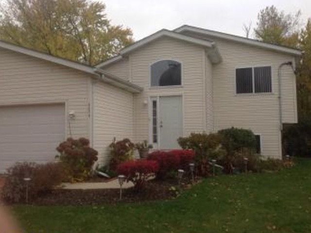 1st image of 3024 W Golfmoor Ave