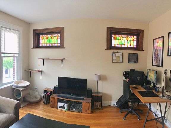 3rd image of 3048 N Milwaukee Ave #2
