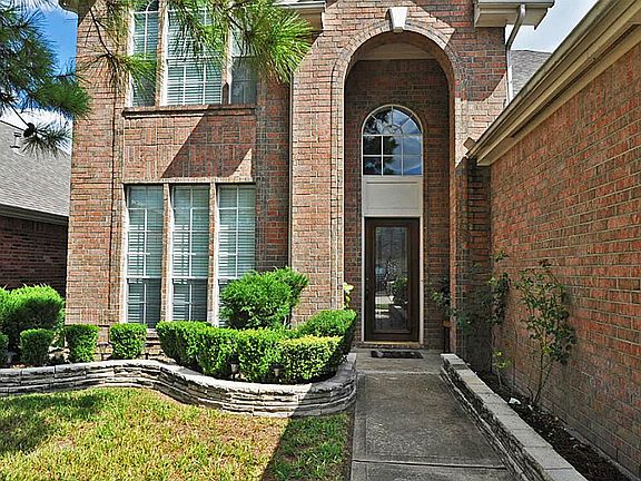 Great 2 story with 2800+ sqft. Full Sprinkler system, alarm and gutters.