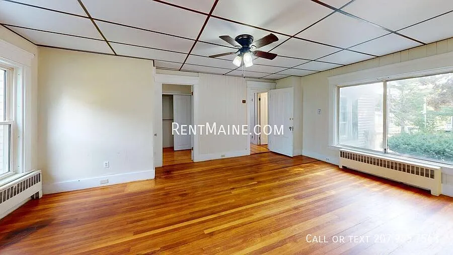 7 bed, 2636 sqft, $2,500 — Photo 2