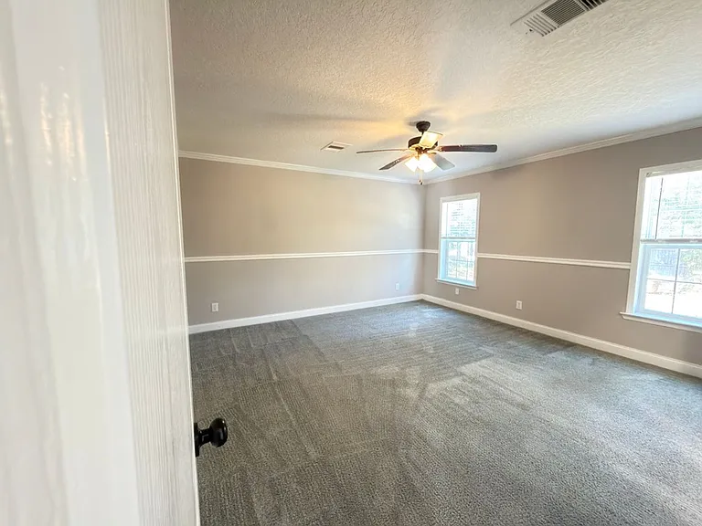 55 Oak Ave — Photo 27