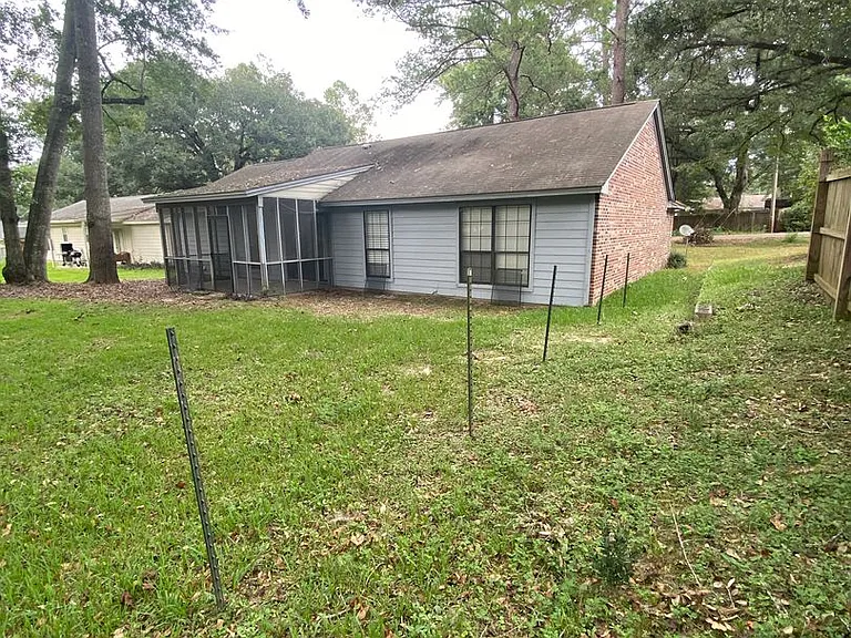 3701 Bentley Dr — Photo 26