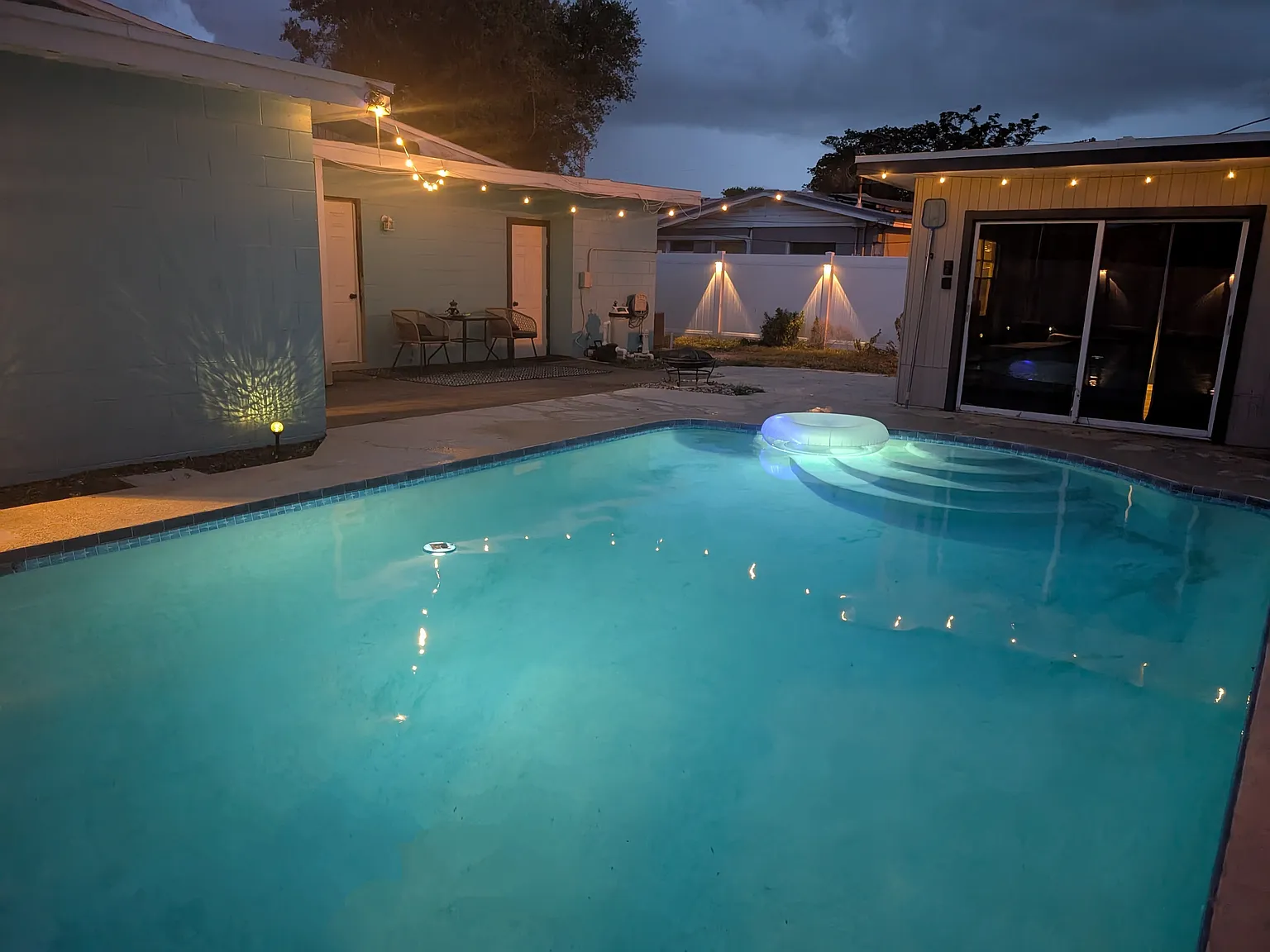 3 bed, 1800 sqft, $3,150 — Photo 2