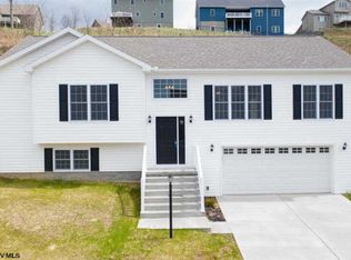 111 Landing Dr, Morgantown, WV 26508