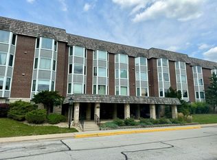 2500 Archbury Ln APT 3G, Park Ridge, IL 60068